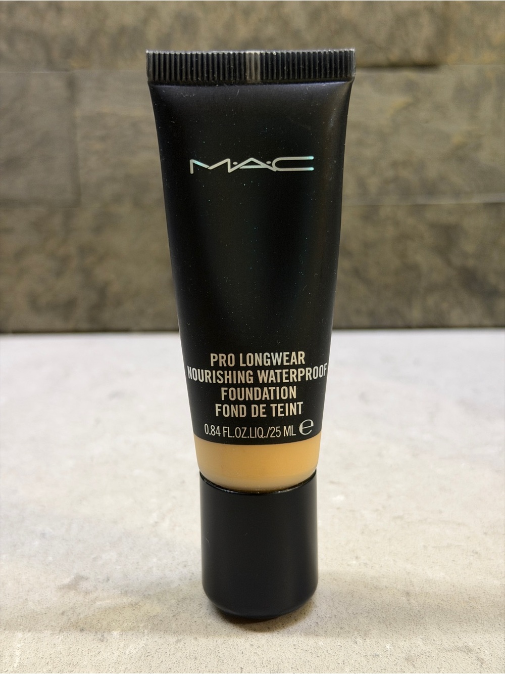 MAC Pro Longwear Nourishing Waterproof Foundation - NC30 Rare / Sealed